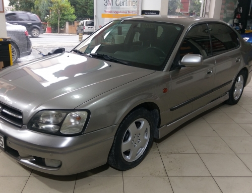 Subaru gri araç kaplama